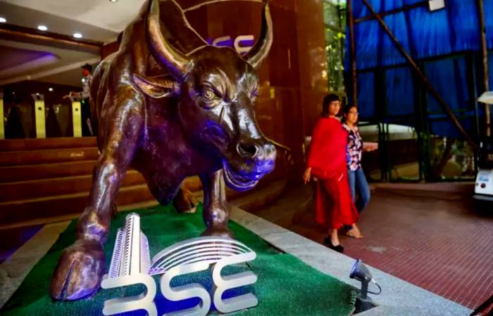 Stock Markets BSE recorded more than 2500 points on 3rd June
