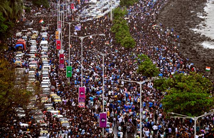 Indian crowds jam packed near Marine Drive and near Wankhede in Mumbai